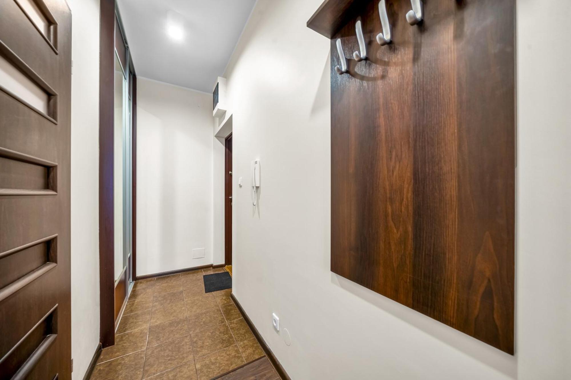 Apartament Wlochy With Workspace - By Rentujemy