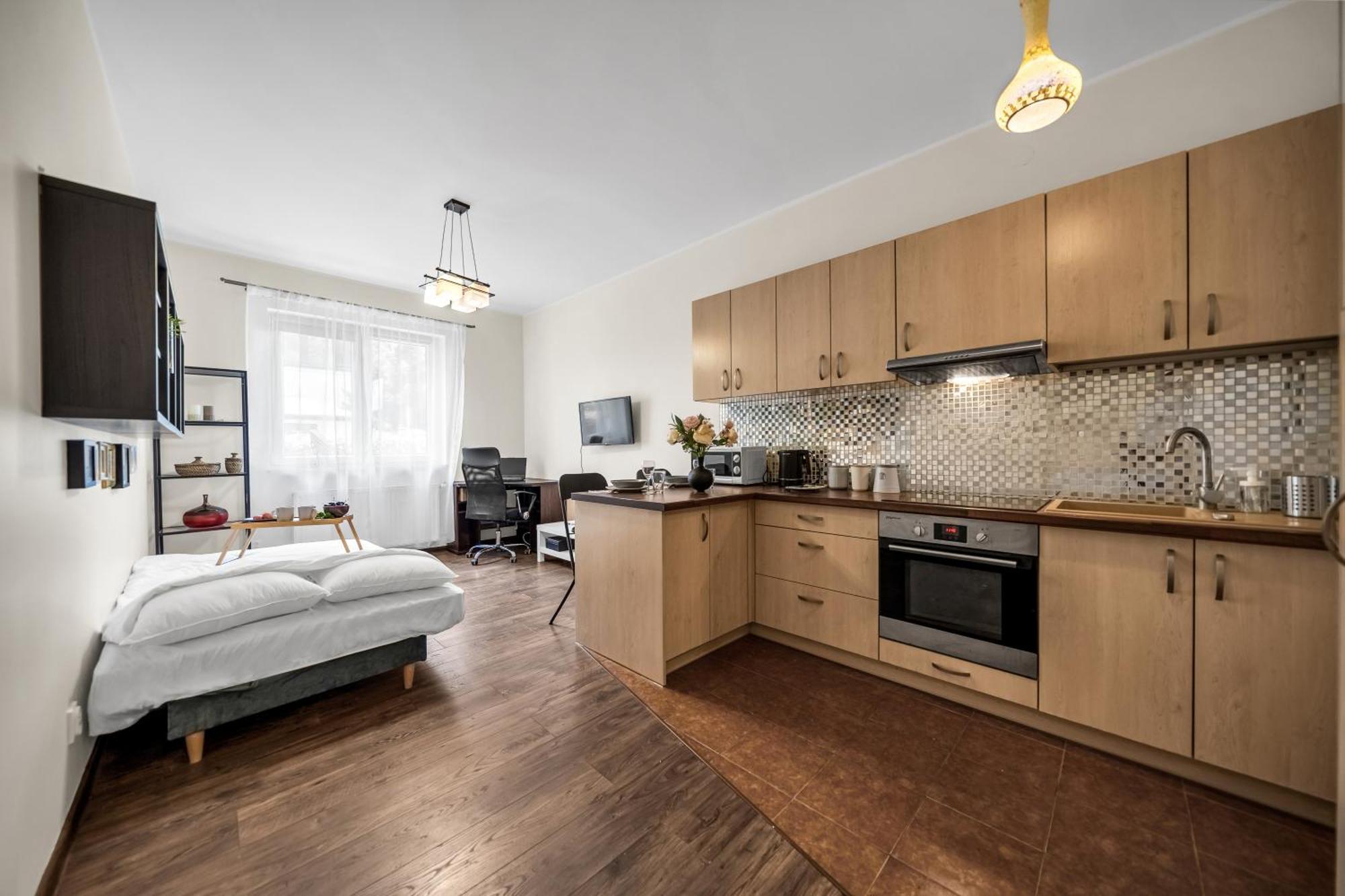 Apartament Wlochy With Workspace - By Rentujemy